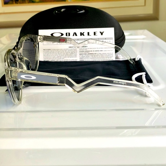 Oakley Kylian Mbappé Series Sunglasses - Picture 2 of 7